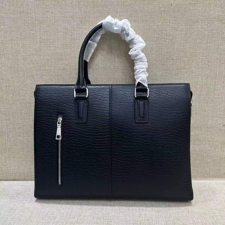 Picture of Versace Mens Bags _SKUfw241653966fw